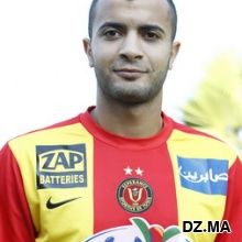 طه ياسين الخنيسي لاعب كرة قدم نادي الكويت ومنتخب تونس